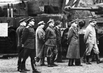 Stalin 1943-cü ildə hərbi qənimətlərin sərgisini təşkil edib, Hitler dəliyə dönüb 