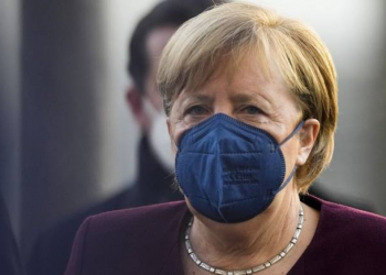 Angela Merkel koronavirusla bağlı xalqa müraciət edib