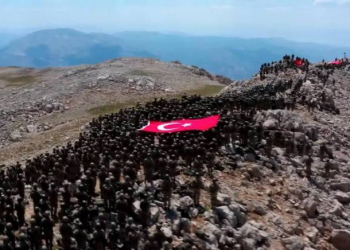 Türkiyə və Azərbaycan komandoları Davraz dağının zirvəsini fəth ediblər