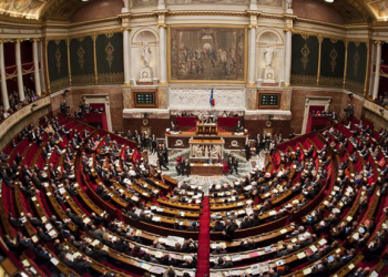 Fransada parlament seçkilərinin ikinci turunun ilkin nəticələri məlum olub