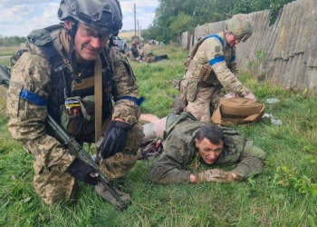 Rusiya ordusunun polkovnik-leytenantı Ukrayna hərbçilərinə əsir düşüb - Foto