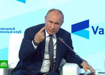 Putin: Qərb qanlı, təhlükəli və çirkin oyun oynayır