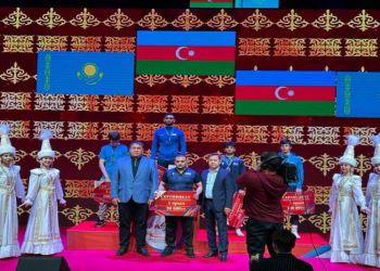 Azərbaycan güləşçiləri Astanada daha 8 medal qazanıb
