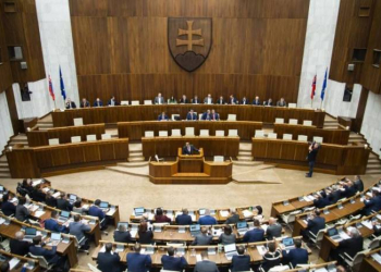 Slovakiyada növbədənkənar parlament seçkiləri keçiriləcək