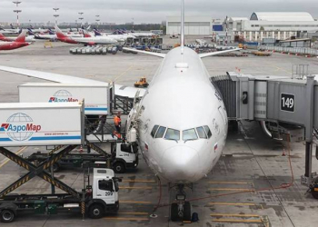 Moskva aeroportlarında təyyarələr kütləvi şəkildə geçikir, 21 reys ləğv olunub