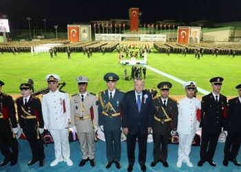 Türkiyədə üç azərbaycanlı zabit rütbəsi alıb - Foto