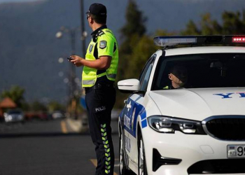 Dövlət Yol Polisi əməkdaşları xidməti gücləndirilmiş şəraitdə davam etdirir