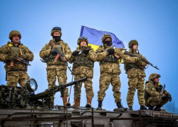 Ukrayna ordusunda iki komandan vəzifəsindən azad edildi: Yeni təyinlar
