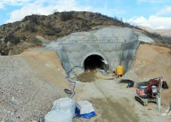 Kəlbəcər-Laçın avtomobil yolunun inşası: Bəzi tunellərdə qazma işi bitib - Video