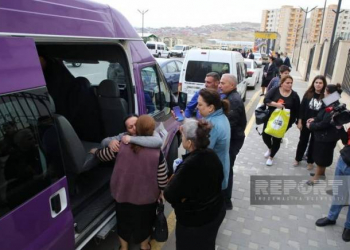 Şuşa şəhərinə yeni köçürülən 32 ailəyə mənzillərin açarları təqdim edilib - Yenilənib