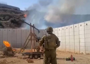 İsrail ordusu Livana katapultlarla yanan şarlar atıb - Video