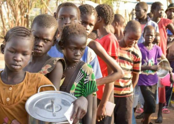 ÜST: Sudanda kütləvi aclıq təhlükəsi mövcuddur