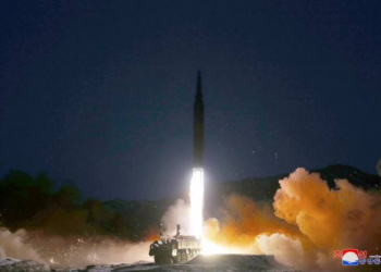 Şimali Koreyanın ballistik raketi havada partlayıb, dağıntıları materikə səpələnib