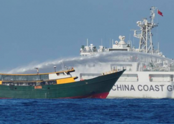 Alyaska yaxınlığında Çin döyüş gəmiləri aşkar edilib