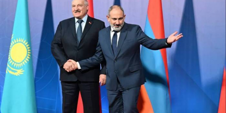 Paşinyan: Lukaşenko üzr istəsə, KTMT ilə bağlı mövqeyimi dəyişərəm...