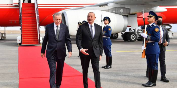 Dünən Azərbaycanla Türkiyə arasında maraqlı diplomatik trafik yaşandı...