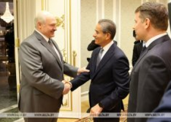 “Hiss eləmirsiz ki, diktatorun qonağısız?..” Lukaşenko ilə ərəb milyarderin demokratiya söhbəti