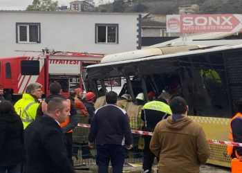 İstanbulda avtobus tramvayla toqquşub, yaralıların sayı 33-ə çatıb - Yenilənib