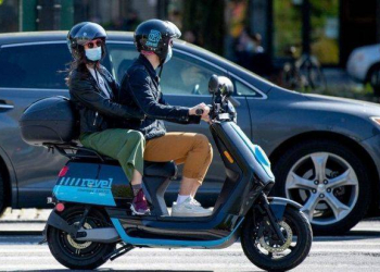 Moped idarə etməyə görə sürücülük vəsiqəsi tələb olunacaq – Parlament layihəni qəbul etdi 
 
 