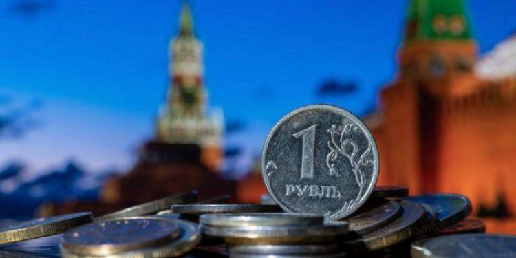 Sanksiyalar Rusiya iqtisadiyyatını çökdürür: “85-90 rubl 1 dollara bərabər ola bilər” - Ekspert