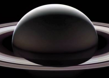 Saturnun orbitində 60-dan çox naməlum peyk tapıldı...