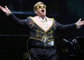 Elton Con İngiltərədə son konsertini verib