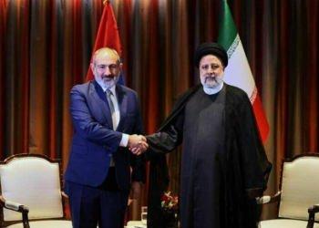 Paşinyan İran Prezidentini İrəvana dəvət etdi