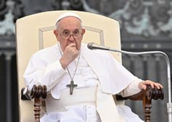Papa Hərbi Sənaye Komplekslərini münaqişələri qızışdırmaqda ittiham edib