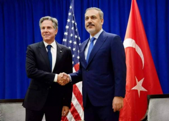 Türkiyənin XİN başçısı ilə ABŞ-nin dövlət katibi arasında görüş başlayıb