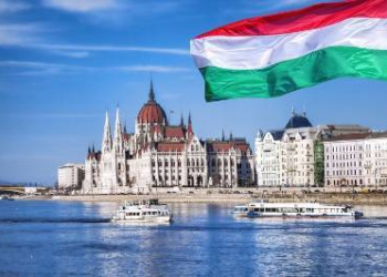 Macar deputat: Aİ ifrat liberalların diktatorluq imperiyasına çevrilir...