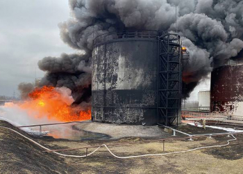 Ukrayna Belqoroddakı neft bazasını vurub