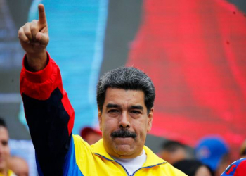 Maduro Roma Papasını təhqir etdiyinə görə Zelenskini təlxək adlandırıb