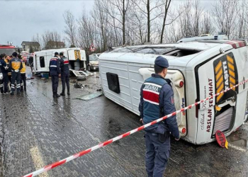 Türkiyədə avtobus qəzası: 1 ölü, 27 yaralı