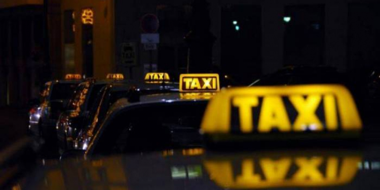Taksi sürücüləri şikayətçidirlər: “Bizi camaatla niyə üz-üzə qoyurlar?” - Video